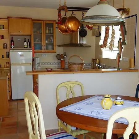 فيلة Vale Do Garrao Sleeps 6 With Pool Air Con And Wifi
